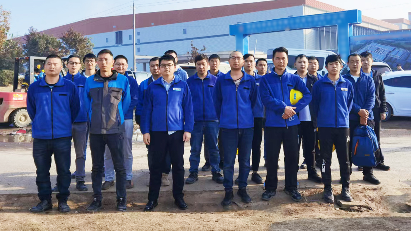 團(tuán)隊(duì)合照-馬賽克3.jpg 2022.04.22 背景-馬賽克.png