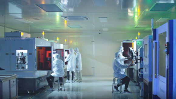 研發(fā)實驗室-成立集團研究院、成都研究院，并在深圳、常州兩地設立激光研發(fā)中心。